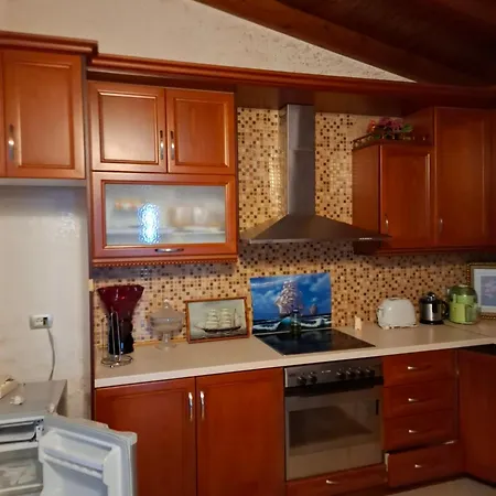 Lumturie's 360 Sea View דירה *